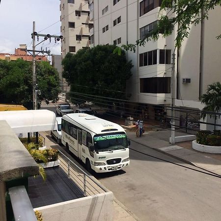 Hotel Tiskirama Rodadero ซันตามาร์ตา ภายนอก รูปภาพ
