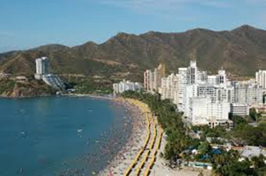 Hotel Tiskirama Rodadero ซันตามาร์ตา ภายนอก รูปภาพ