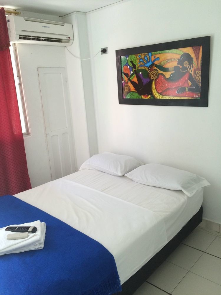 Hotel Tiskirama Rodadero ซันตามาร์ตา ภายนอก รูปภาพ